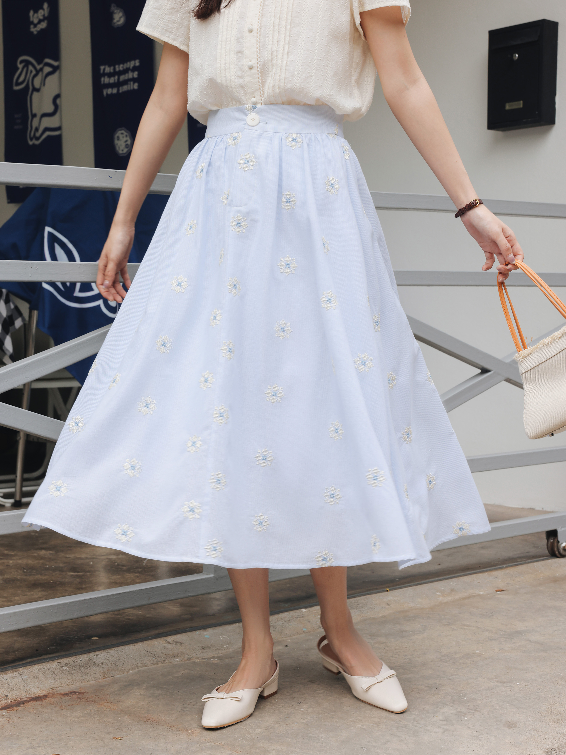 Vintage White Shirt Floral Emb - Midi Skirt Floral のレビューと価格
