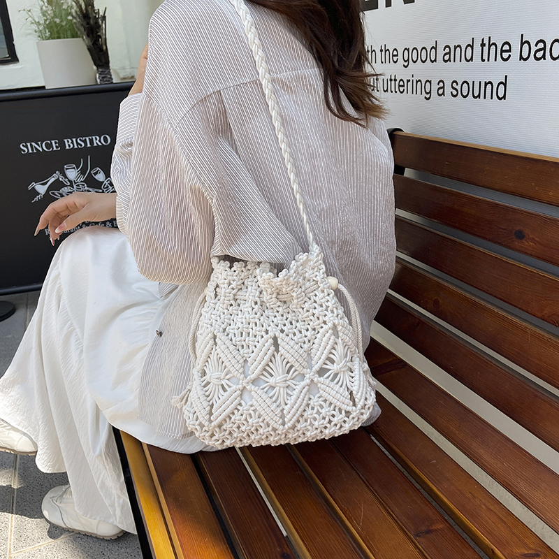 LEFTSIDE Weave Small Shoulder  - Crochet Bag Raffia のレビューと価格
