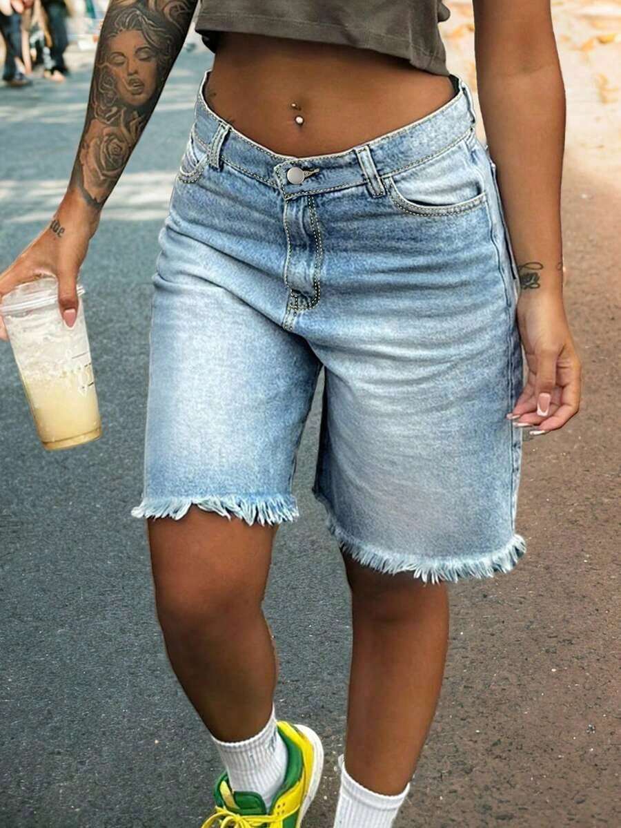 Womens Light Wash Denim Bermud - Shorts Denim Frayed のレビューと価格
