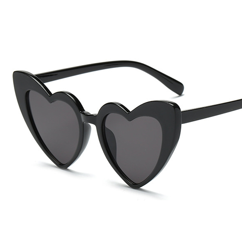 Love Heart Cat Eye Sunglasses  - Sunglasses Cat Eye のレビューと価格